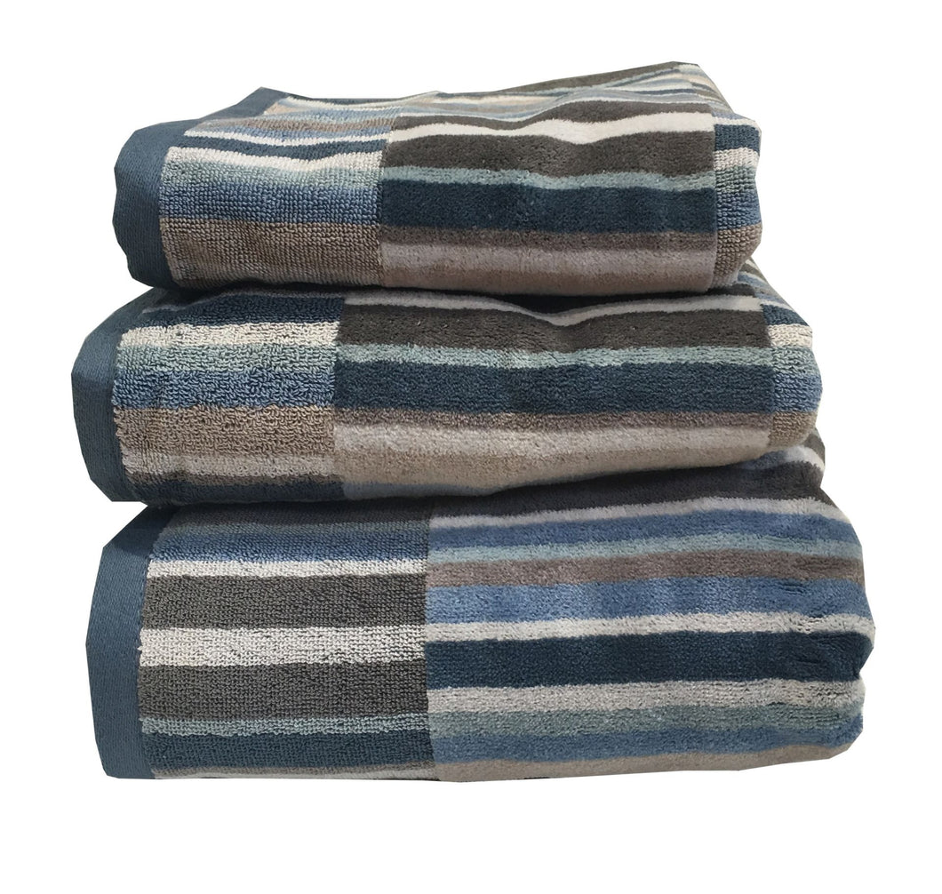Grape Luxury Stripe Bath Towels