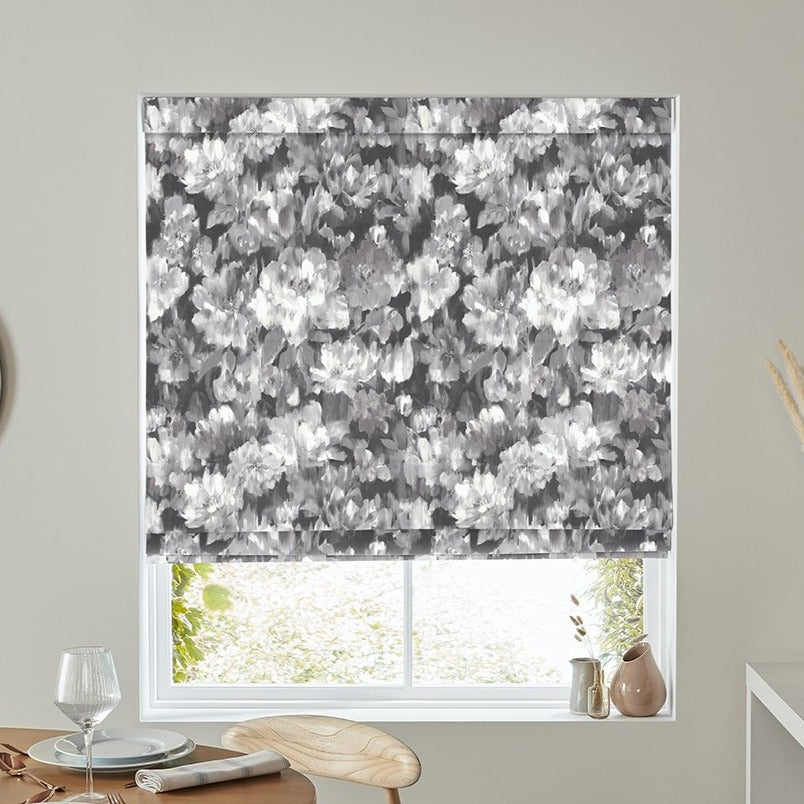 Pentle Onyx Roman Blind